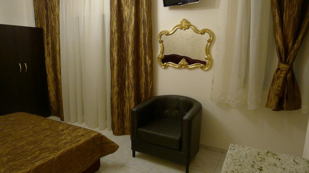 George & Sia'S House Neos Marmaras Quarto foto